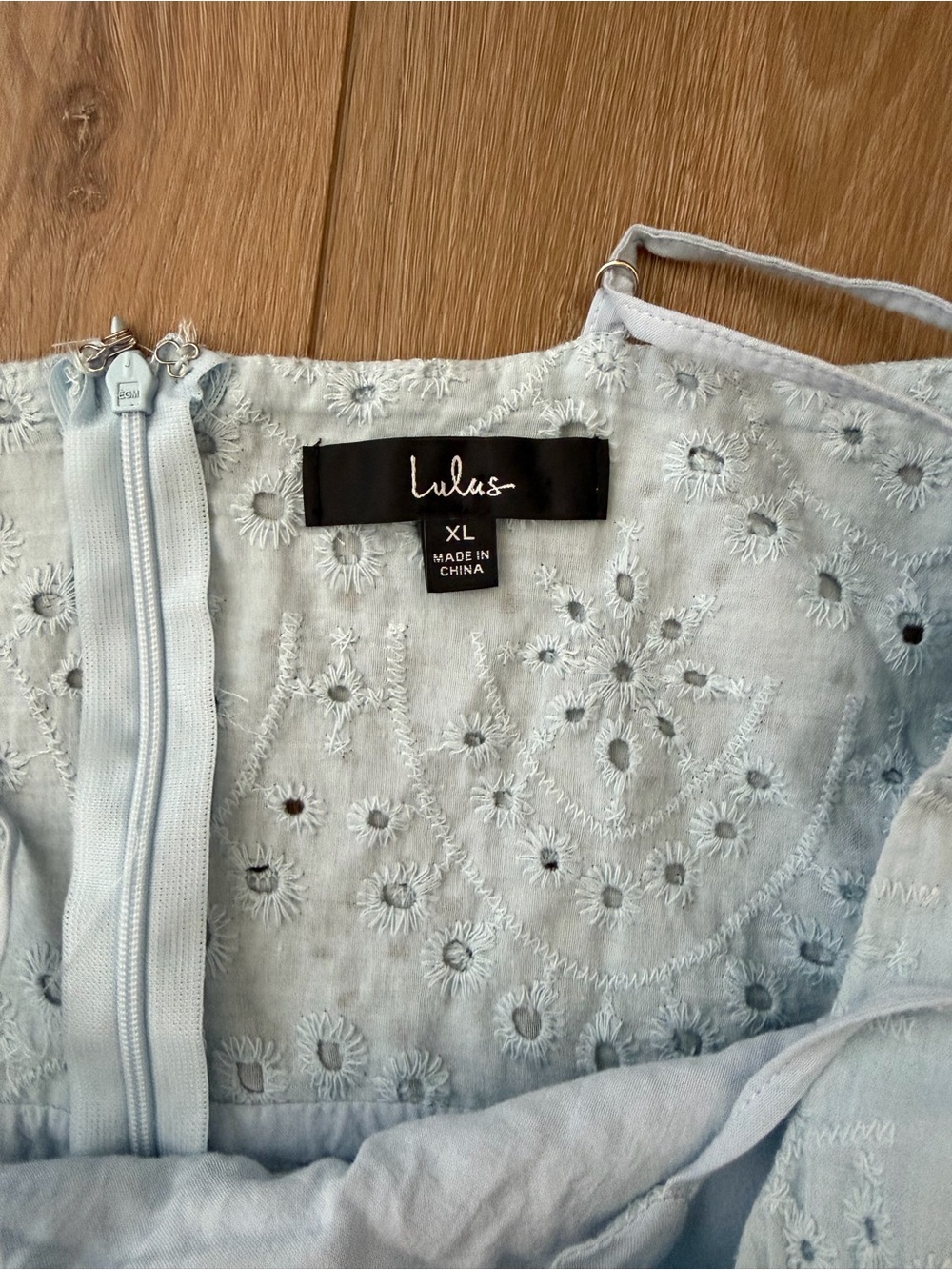 LULUS Eyelet Lace Mini Dress EUC - Picture 8 of 10